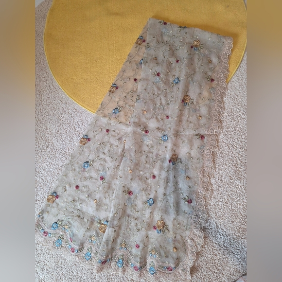 Authentic Official MARIA.B-MBROIDERED - Mustard Maxi Dress With Organza Duppata - Picture 6 of 14